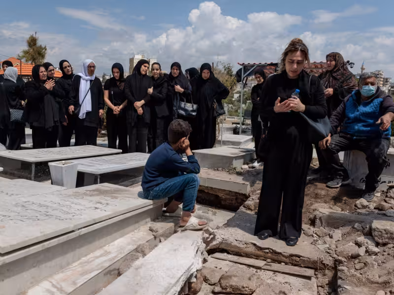 Trump says ‘ready to go’ back to war with Iran as ceasefire end looms