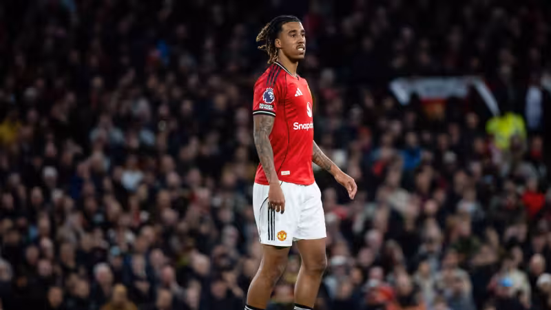 Carrick reveals team news for Brentford clash