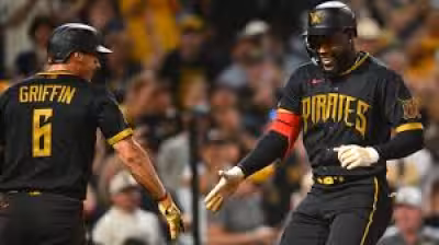 Jake Mangum’s ninth-inning grab preserves Pirates’ 10-9 win — 9th-inning drama at PNC Park