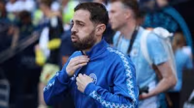 Roberto Martínez referenced as Bernardo Silva says he has not decided his next club